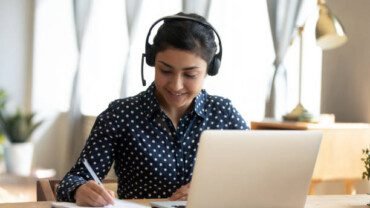 Biaya Sworn Translator untuk Dokumen Hukum